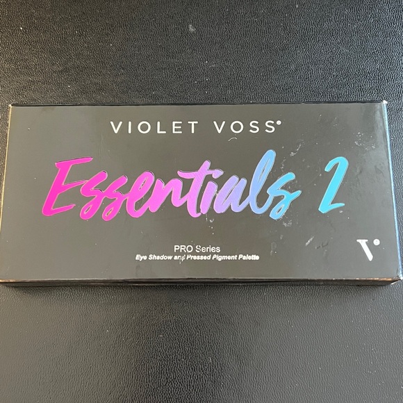 Violet Voss Essentials 2 Pro Series - Picture 1 of 2